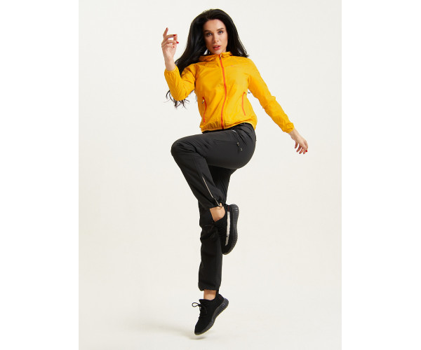 Ветровка спортивная Valianly женская желтого цвета 33417J