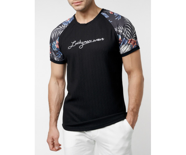 Футболка с вышивкой черного цвета 225176Ch