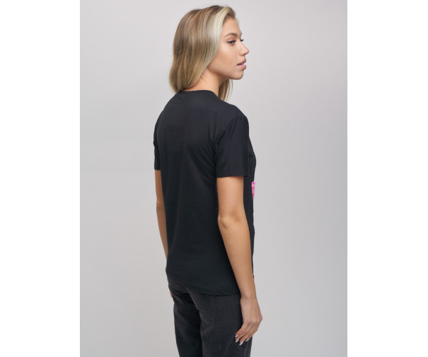 Женские футболки с принтом черного цвета 1681Ch