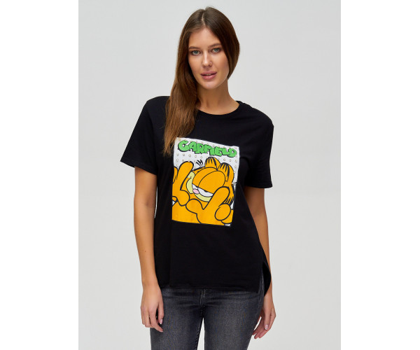 Женские футболки с принтом черного цвета 34001Ch