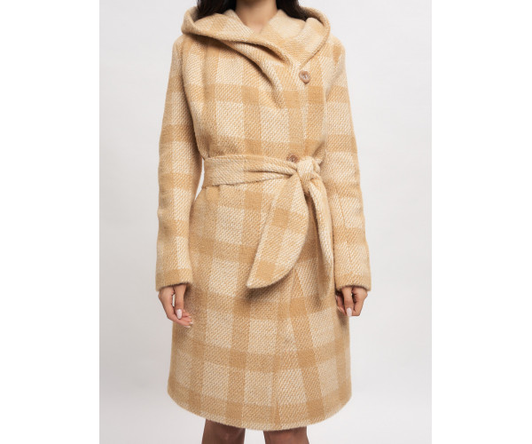 Пальто зимнее женское бежевого цвета 4017B