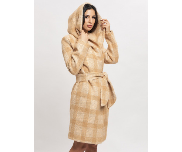 Пальто зимнее женское бежевого цвета 4017B