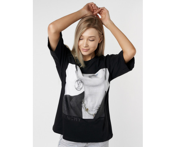 Женские футболки с принтом черного цвета 76098Ch