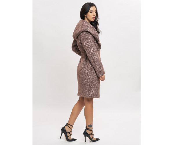 Пальто зимнее женское коричневого цвета 4017K