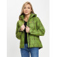 Ветровка женская зеленого цвета 1155Z