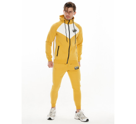 Спортивный костюм трикотажный горчичного цвета 9149G