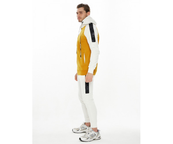 Спортивный костюм трикотажный горчичного цвета 9130G