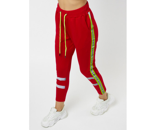 Брюки зауженные женские красного цвета 226620Kr