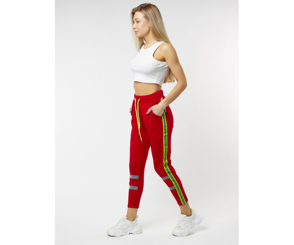 Брюки зауженные женские красного цвета 226620Kr