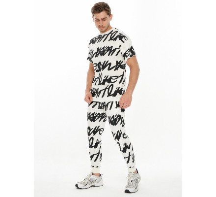 Костюм штаны и футболка с надписями белого цвета 9177Bl
