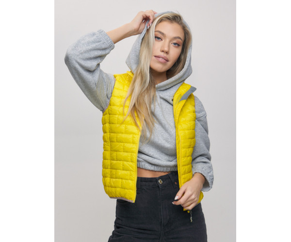Жилетка стеганная Valianly желтого цвета 33311J