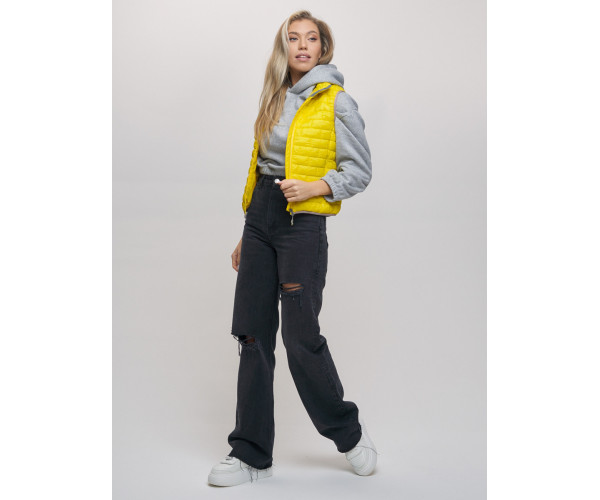 Жилетка стеганная Valianly желтого цвета 33311J