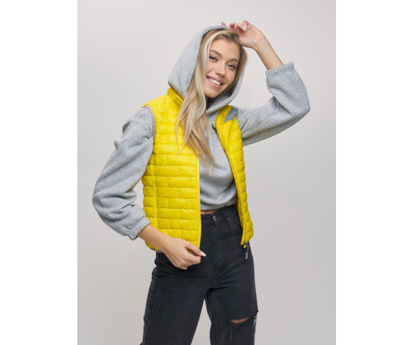 Жилетка стеганная Valianly желтого цвета 33311J