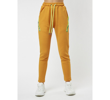 Брюки зауженные женские горчичного цвета 222066G